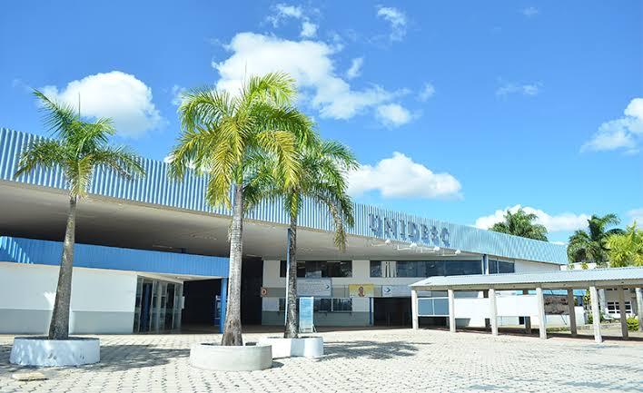 Alunos denunciam péssimas condições da Unidesc de Luziânia