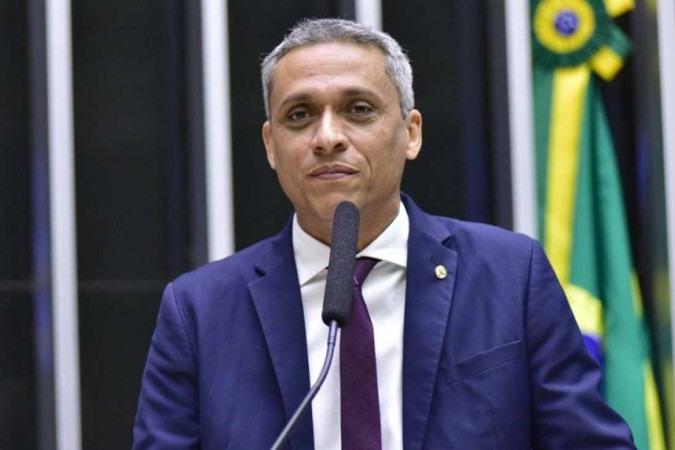 STF forma maioria para tornar Gayer réu por calúnia e difamação contra senador