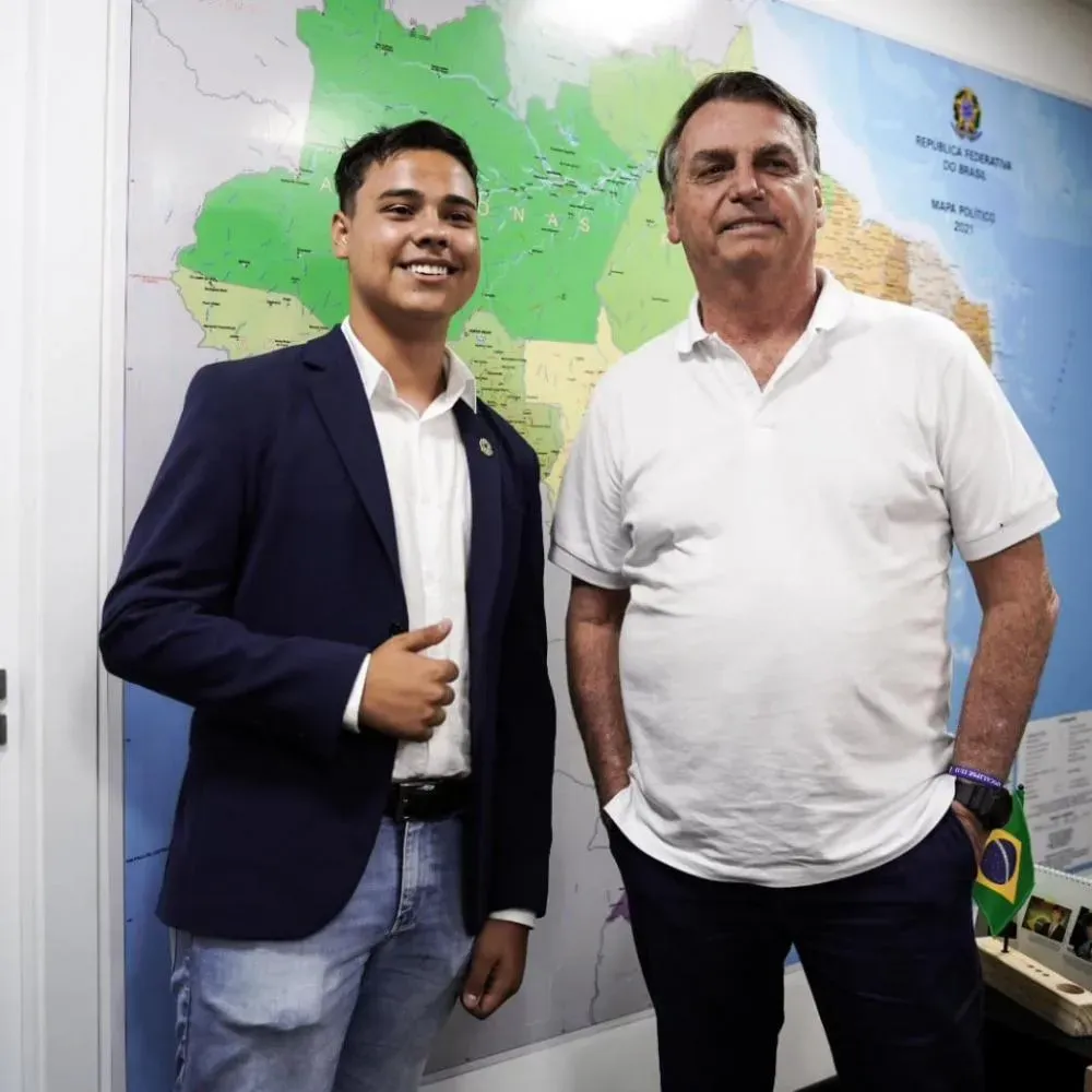 Com apenas 17 anos, Joaquim Valério desponta como voz jovem na política de Luziânia