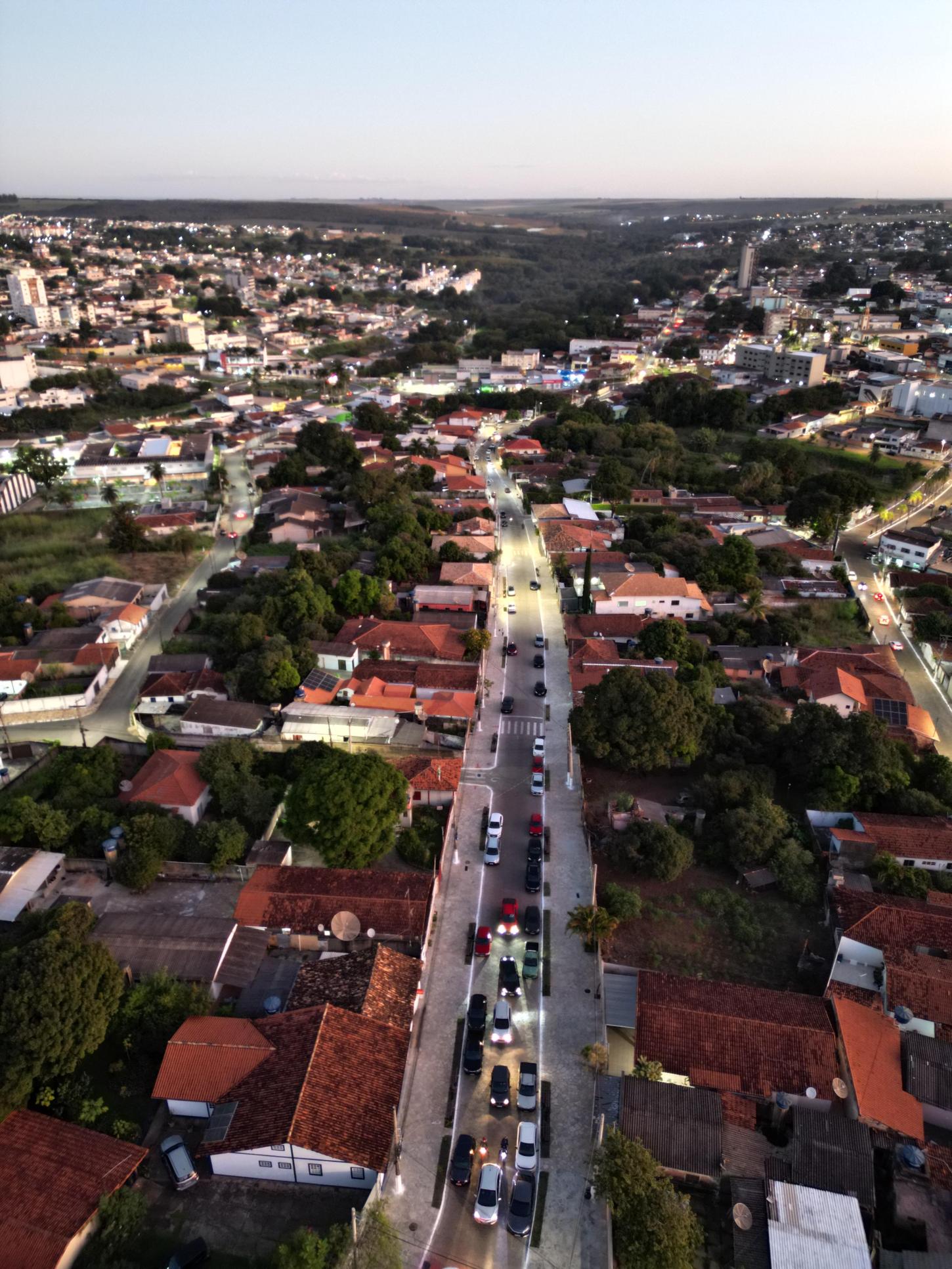 Rua do Rosário é reinaugurada após revitalização e reforça identidade histórica de Luziânia