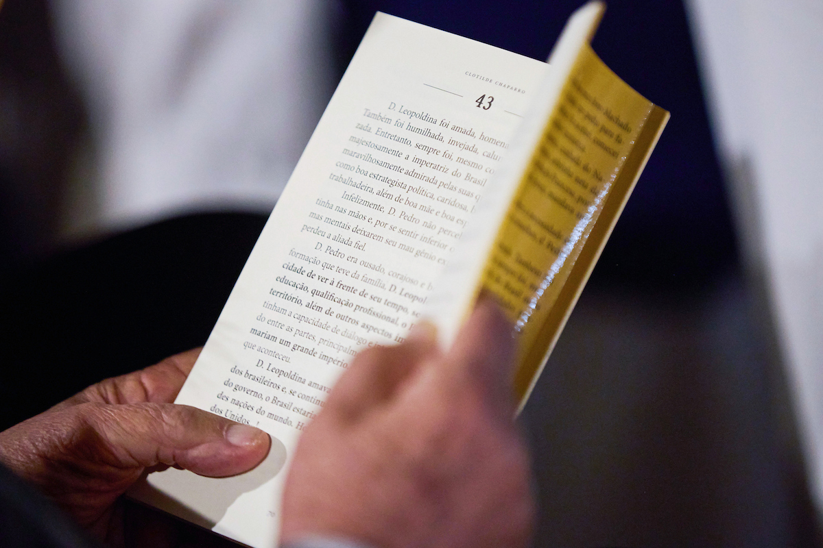 Esposo ou marido? Confira qual é o masculino correto de esposa