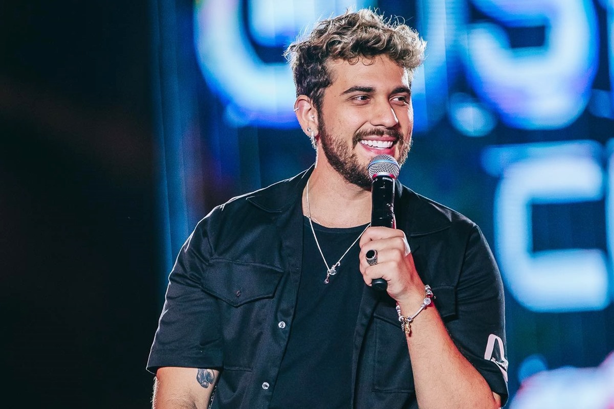 Gustavo Mioto se surpreende com previsão de romance com Virginia