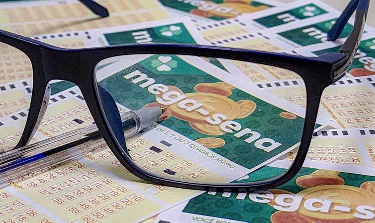 Mega-sena acumula e prêmio chega a R$ 25 milhões para a próxima terça