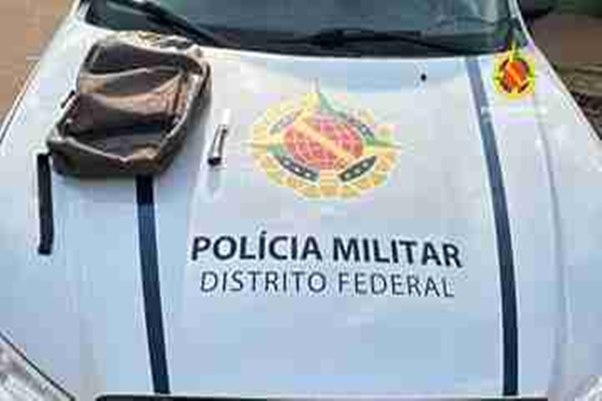 Professora diz que foi arrastada em escola após filmar abordagem da PM