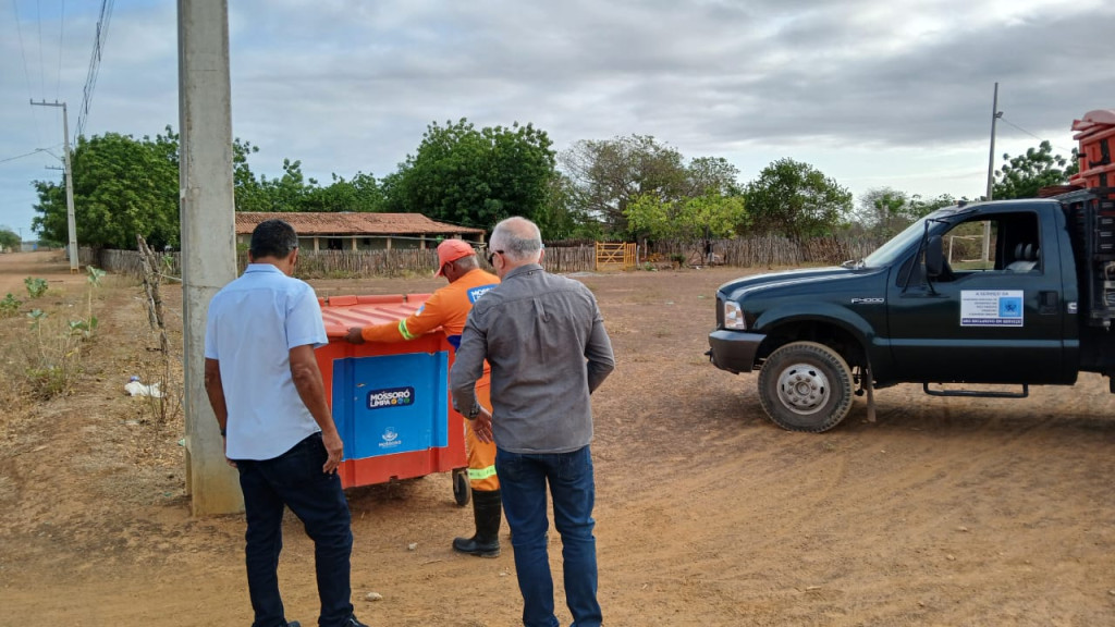 Programa “Mossoró Limpa” chega à zona rural com instalação de caixas coletoras