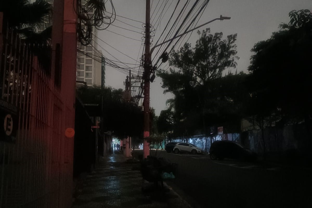 Apagão: Aneel fará inspeção na subestação que pegou fogo no Paraná