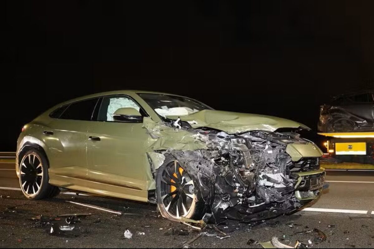 Ex-Juventus tem Lamborghini de R$ 1,8 milhão destruída em acidente