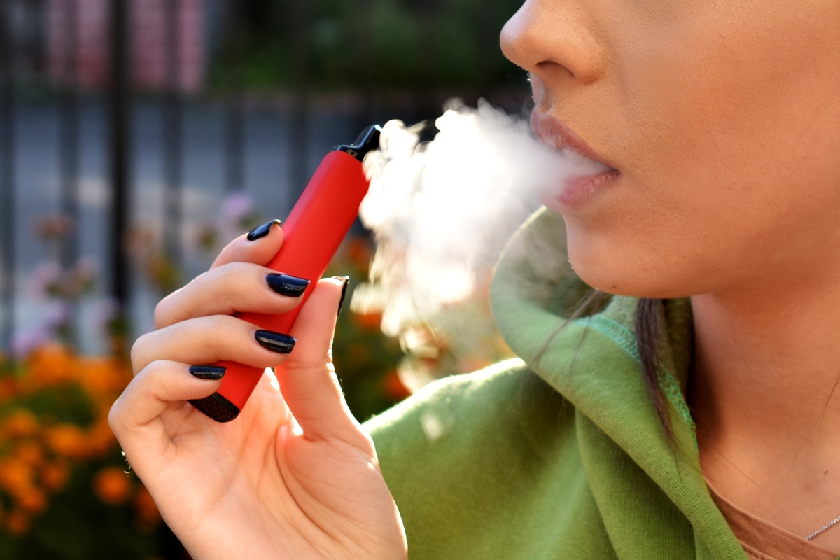 Vapes: mercado ilegal movimenta mais de R$ 5,8 milhões por dia em SP