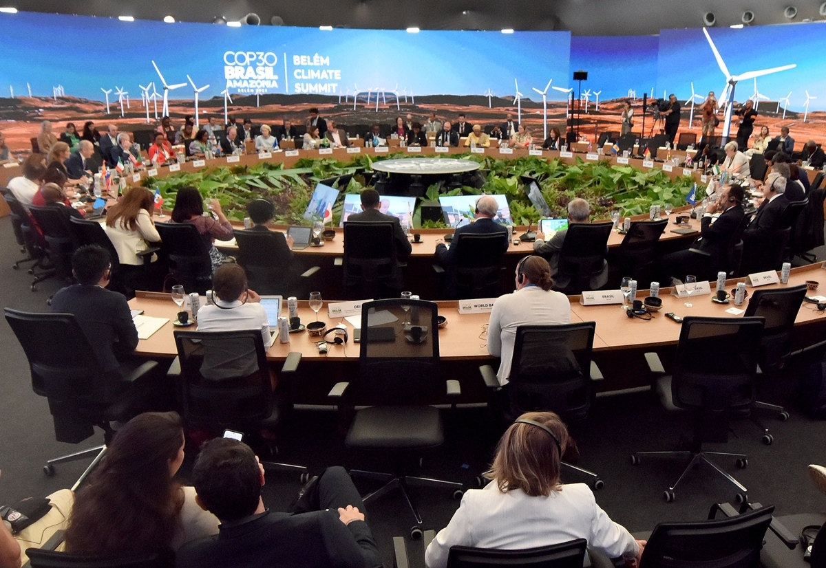COP30: diplomatas avançam nas negociações neste sábado (15/11)