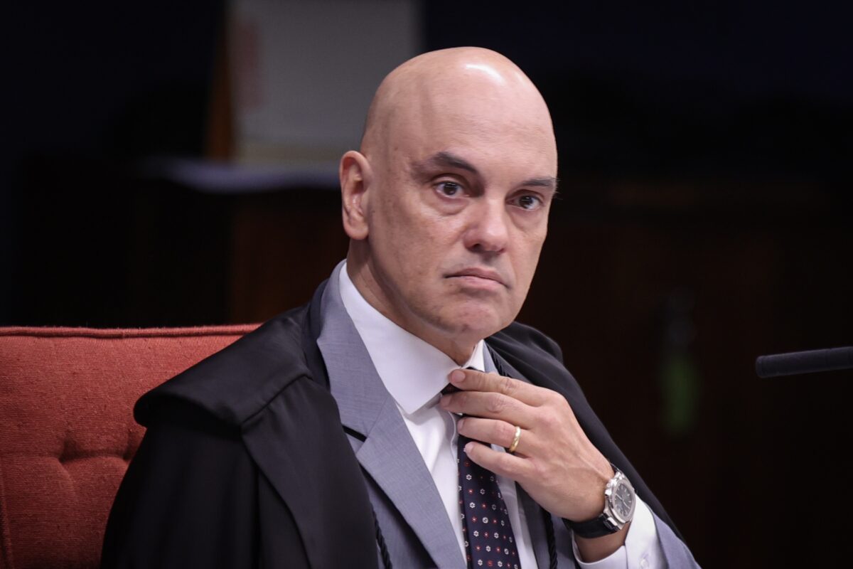 Moraes nega ida de ex-assessor de Bolsonaro à formatura da filha