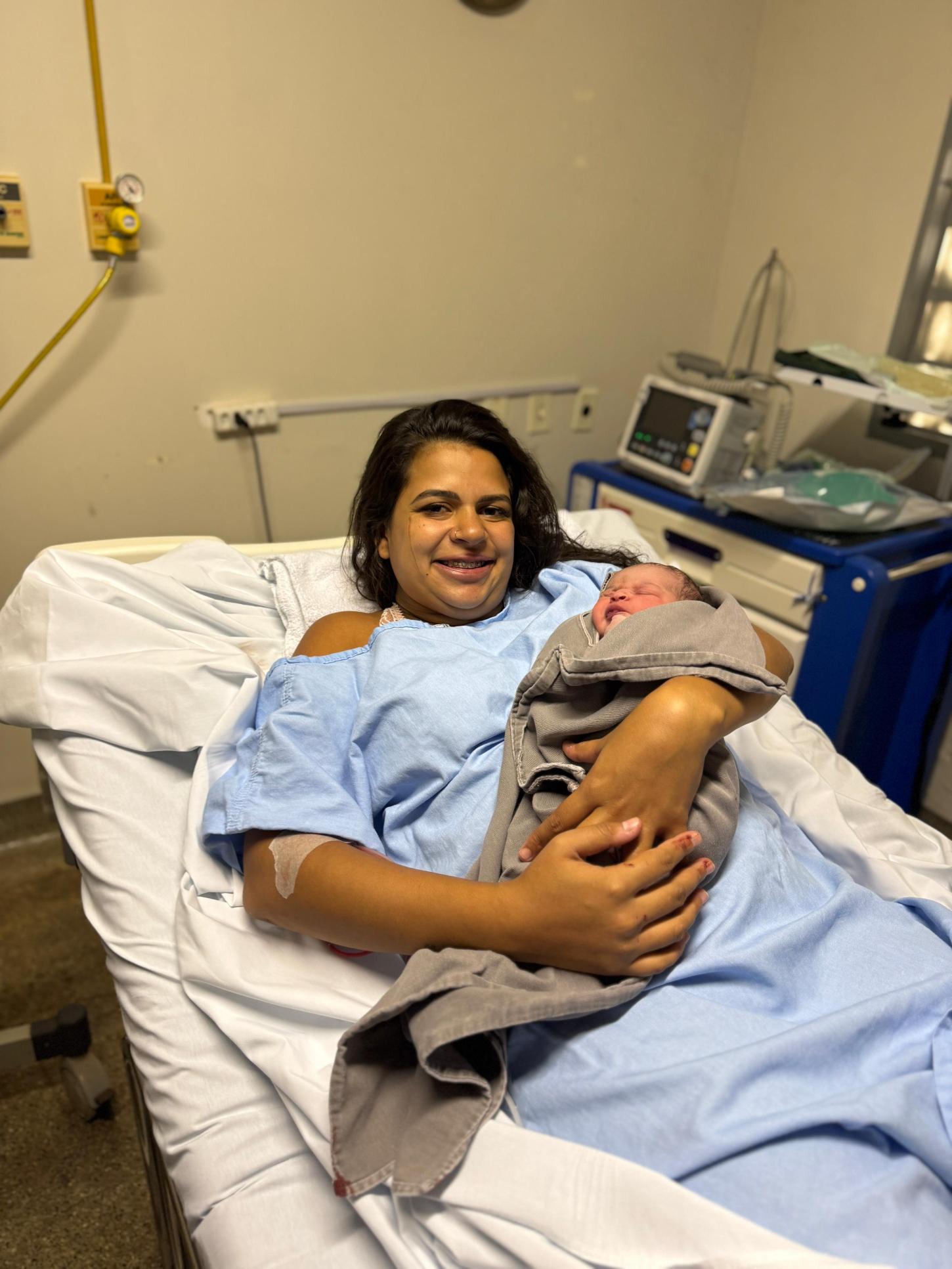 Bebê nasce durante o Saúde na Sua Porta no Hospital Municipal do Jardim Ingá