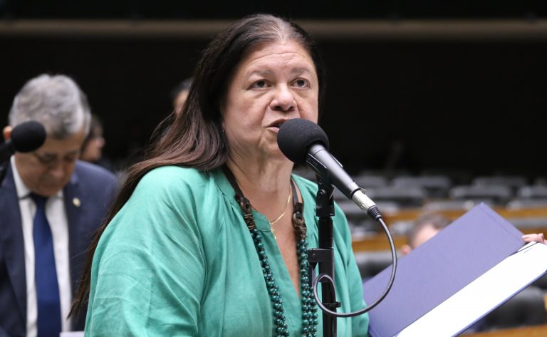 Comissão do esporte aprova fundo federal para ingressos a pessoas vulneráveis