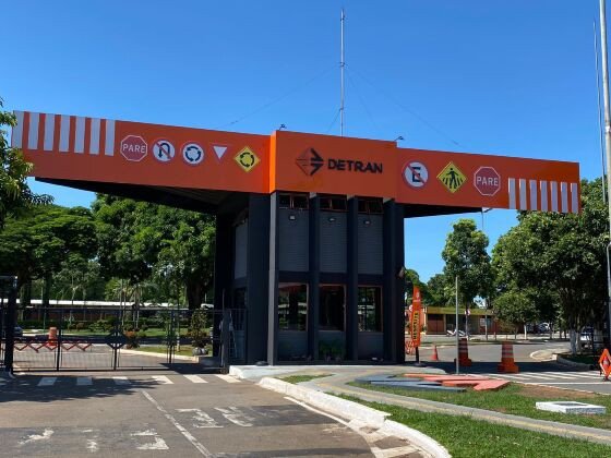 Detran de Goiás implementa prova teórica online para CNH