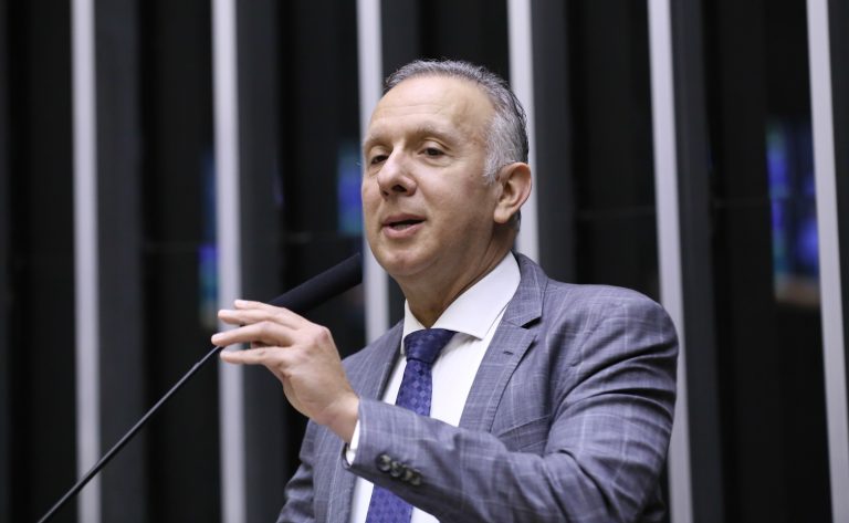 Aguinaldo Ribeiro é escolhido para relatar projeto sobre incentivo a datacenters