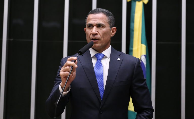 Proposta limita prisão preventiva de agentes de segurança em serviço