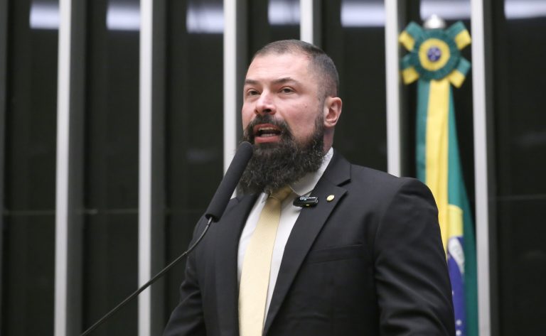 Deputados aprovam a criação de um cadastro nacional para criminosos hediondos