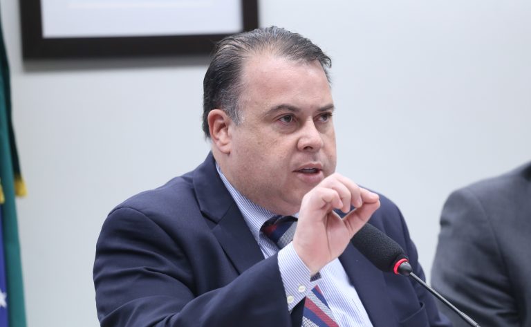 Comissão do Esporte da Câmara aprova criação de cadastro nacional para torcedores violentos