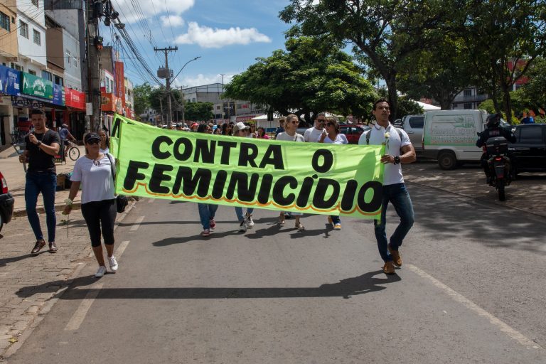Comissão mista promove debate sobre violência contra a mulher e a Lei do Feminicídio; participação aberta