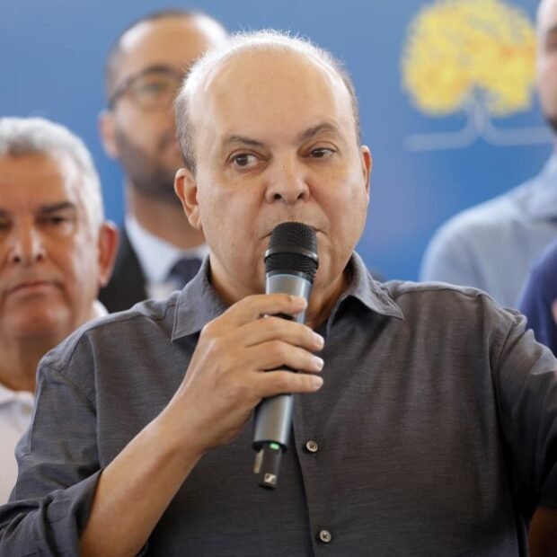 Comissão parlamentar de inquérito convoca ex-governadores Ibaneis Rocha e Cláudio Castro
