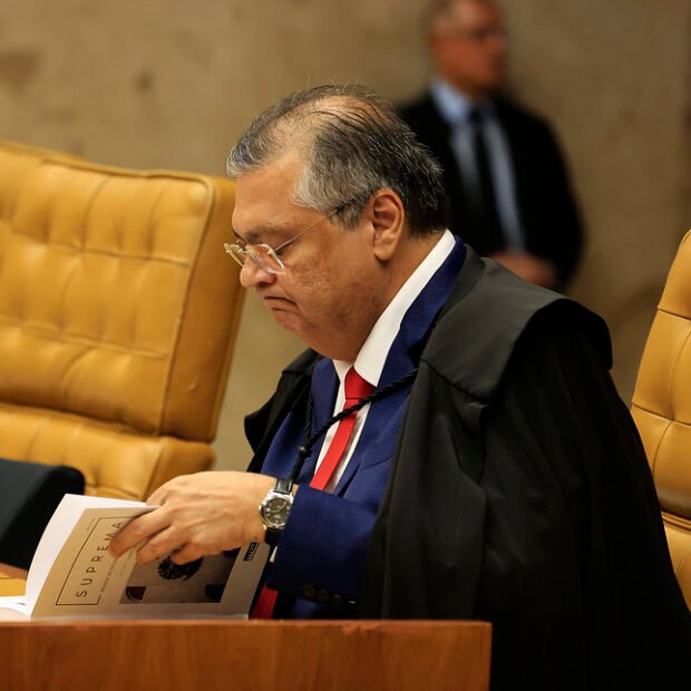 Flávio Dino aponta falta de clareza em repasses para fundação vinculada à Igreja da Lagoinha