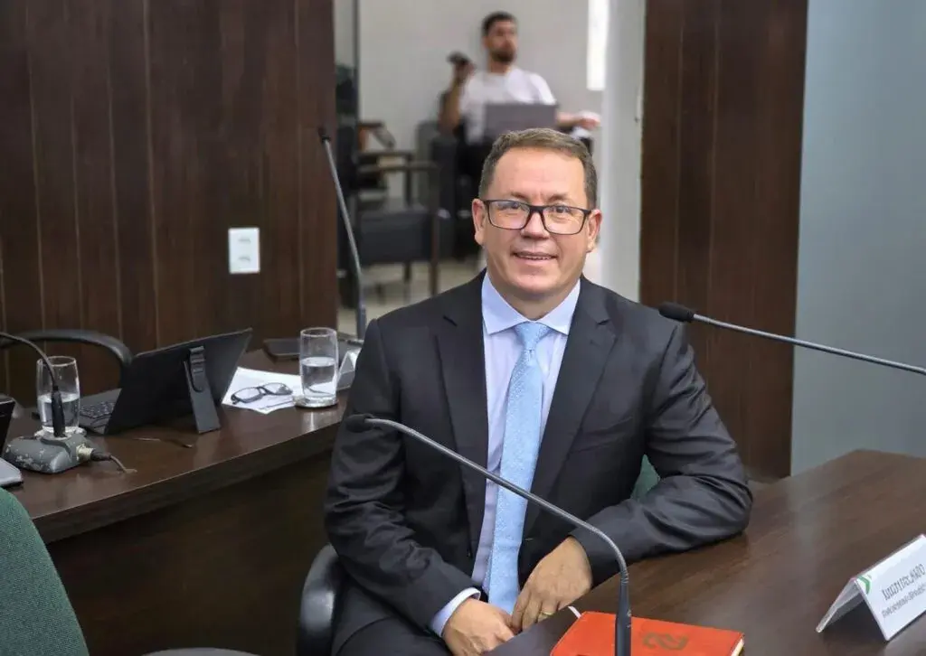 Everaldo Meireles leva à Câmara demanda por reforma do CAIC no Jofre Parada