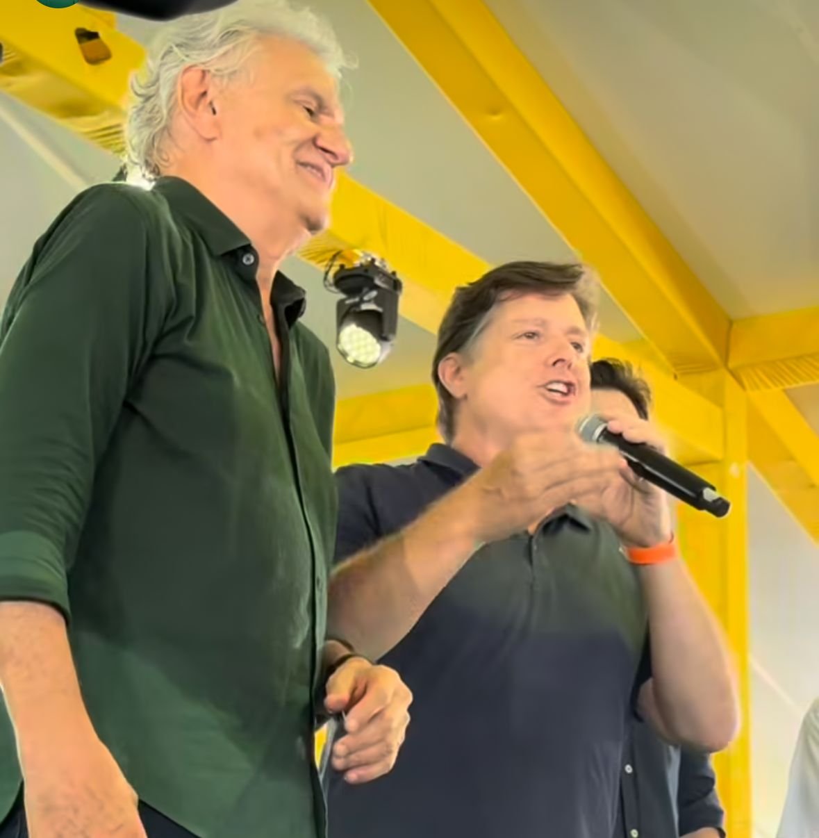 Baleia Rossi exalta Caiado como 