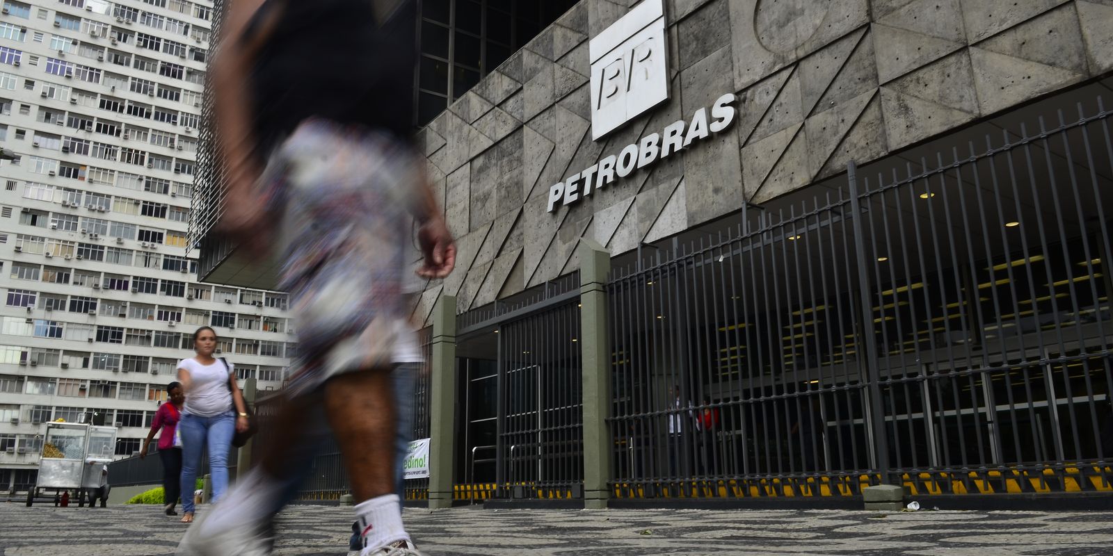 Petrobras assegura que todo o combustível produzido está sendo entregue ao mercado