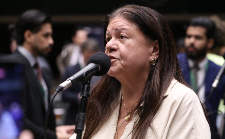 Proposta visa endurecer pena para militares em casos de estupro de vulnerável com lesão grave