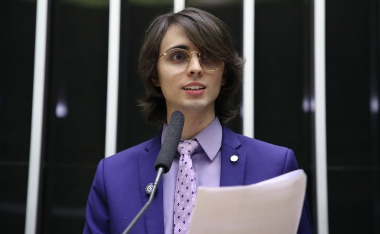 Câmara avalia projeto que institui testamento digital simplificado e gratuito