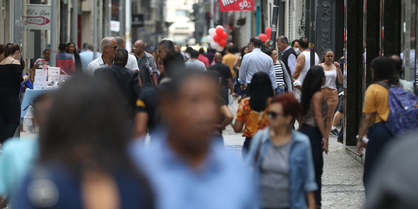 Abono salarial: pagamento para nascidos em março e abril começa hoje