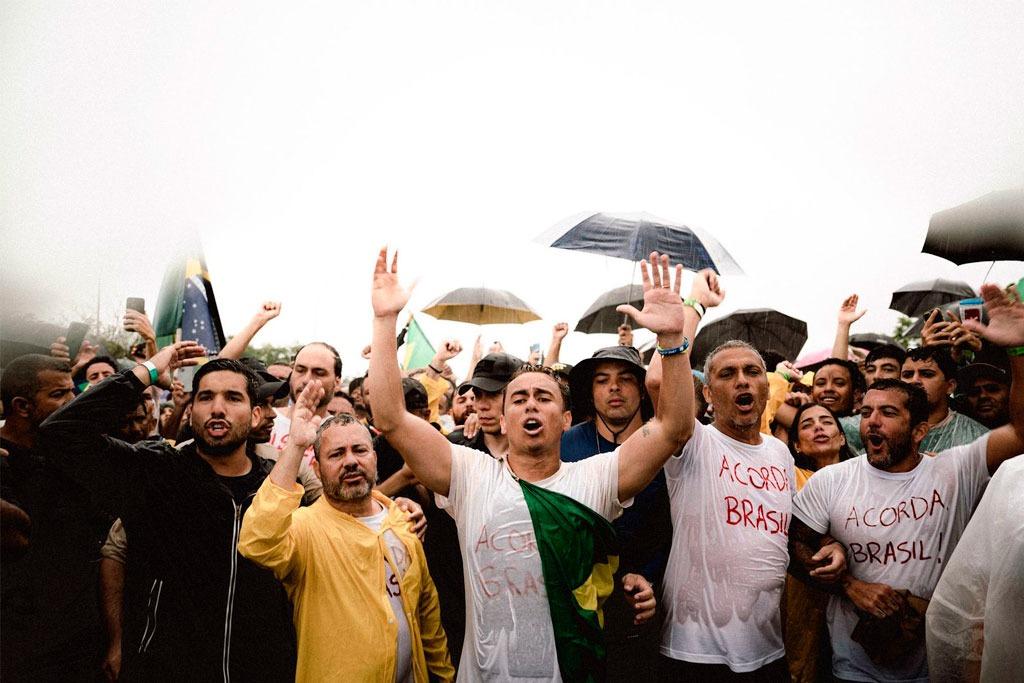 ACORDA, GOIÁS: Flávio Bolsonaro confirma participação virtual em ato liderado por Gayer, em Goiânia