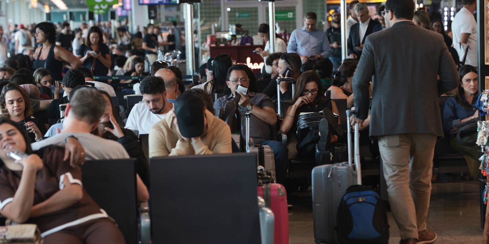 Congonhas estende horário de funcionamento até 0h após falha técnica