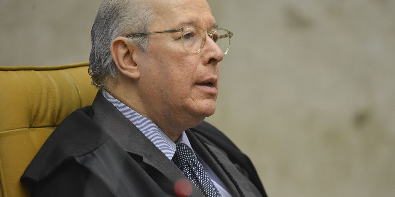 Celso de Mello aponta grave erro institucional no Senado