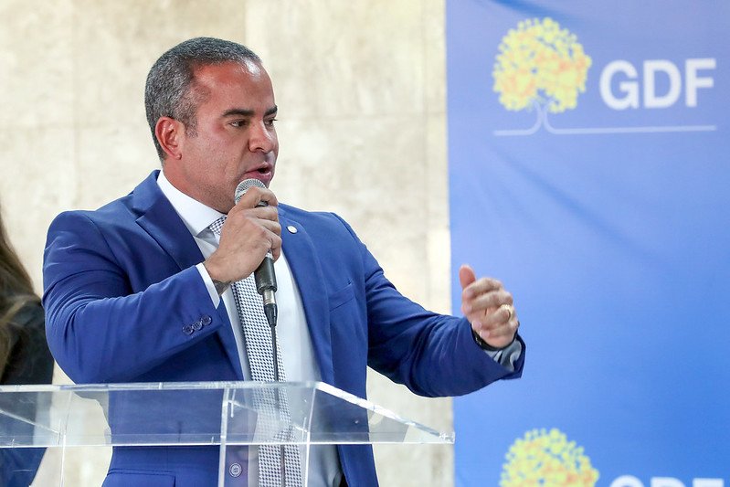 Comissão da Câmara aprova proposta de Fred Linhares para Faixa Azul