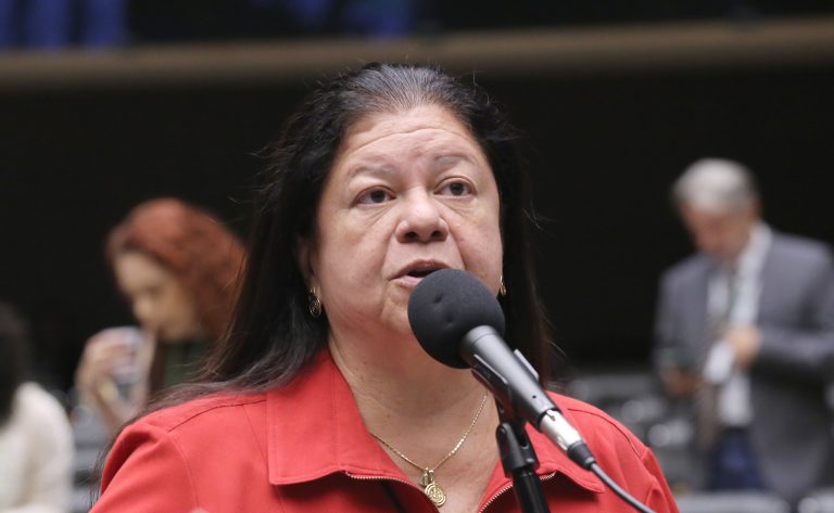 Comissão aprova impedimento de liberdade provisória para agressores de mulheres