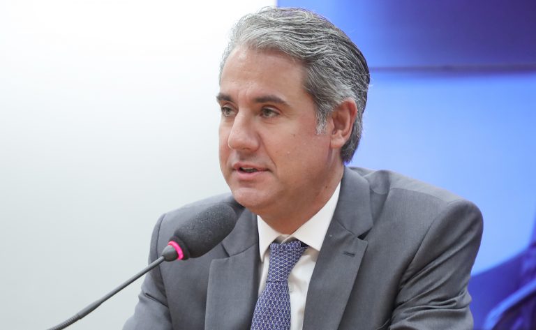 Comissão da Câmara aprova sistema de logística reversa para coco verde