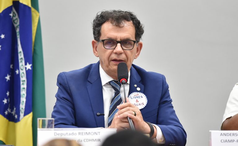 Comissão da Câmara debate repressão durante a ditadura militar com procuradores