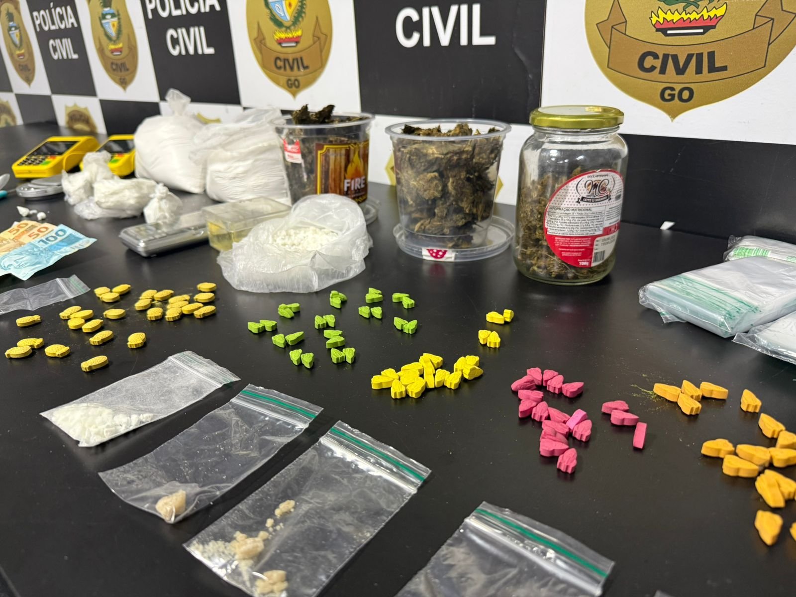 Distribuidora falsa é fechada em operação policial em Valparaíso