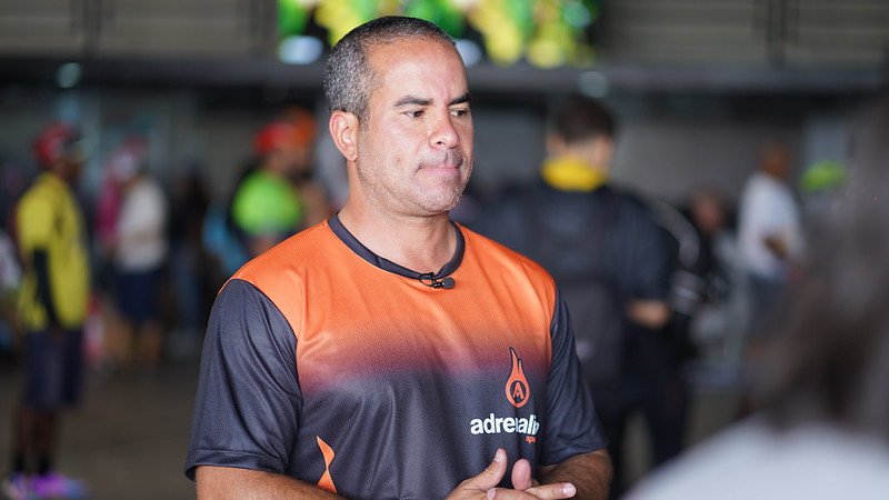 Fred Linhares aborda saúde mental com relato pessoal e faz alerta