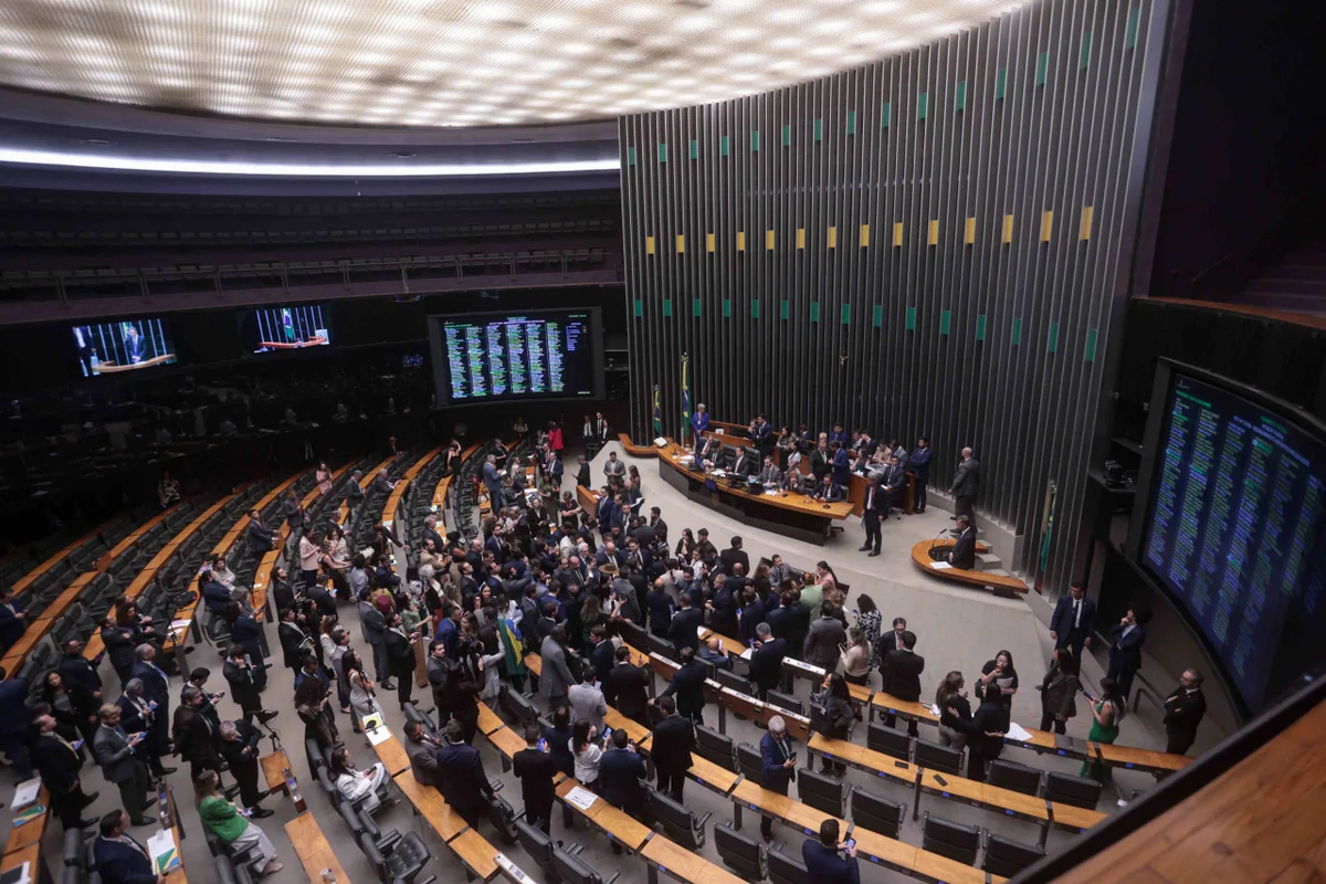 Governo Lula enfrenta duas derrotas no Senado em menos de um dia