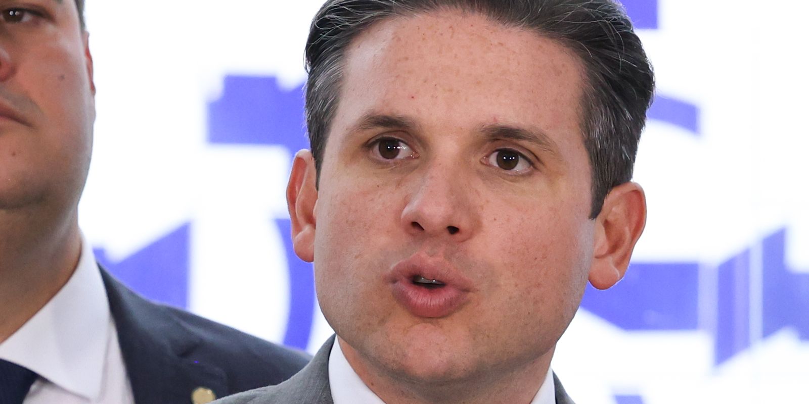 Câmara dos Deputados institui comissão para debater redução da jornada 6x1