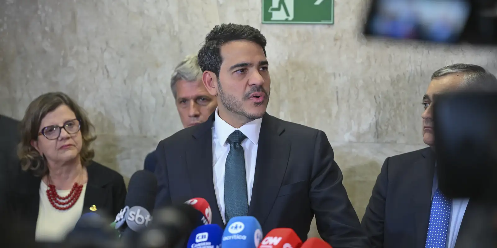 Jorge Messias lamenta rejeição no Senado e declara: 'Senado é soberano'