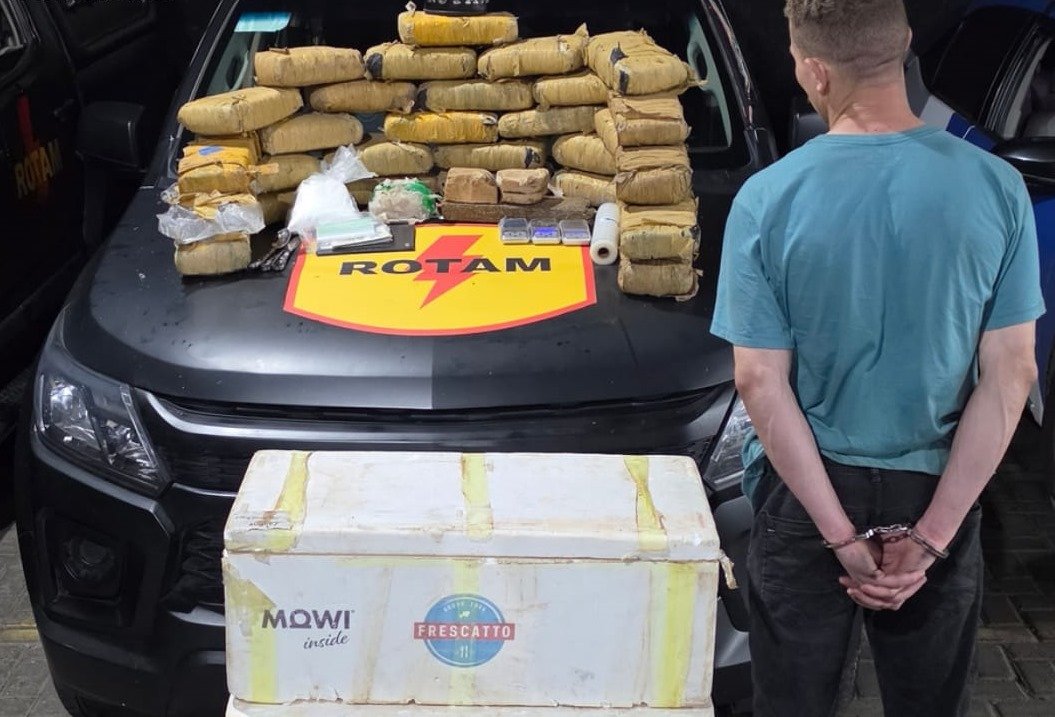 Suspeito de tráfico é detido com vasta quantidade de drogas em Goiânia