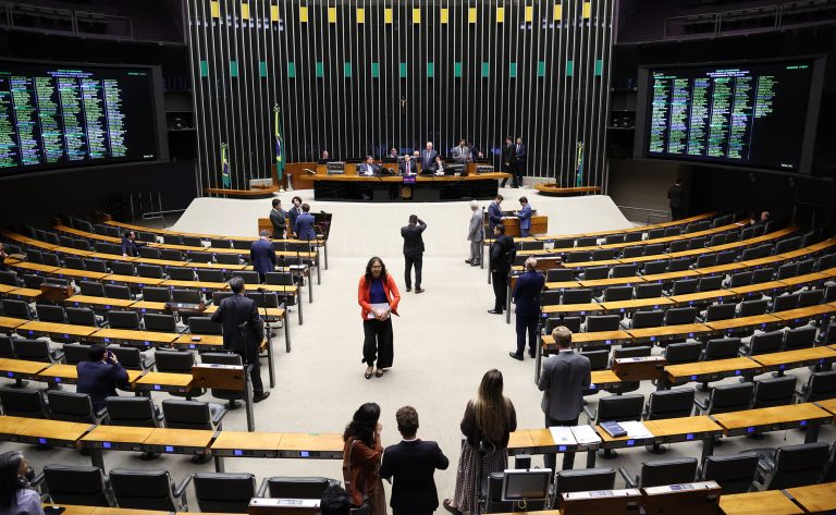 Câmara dos Deputados acelera tramitação de quatro projetos de lei