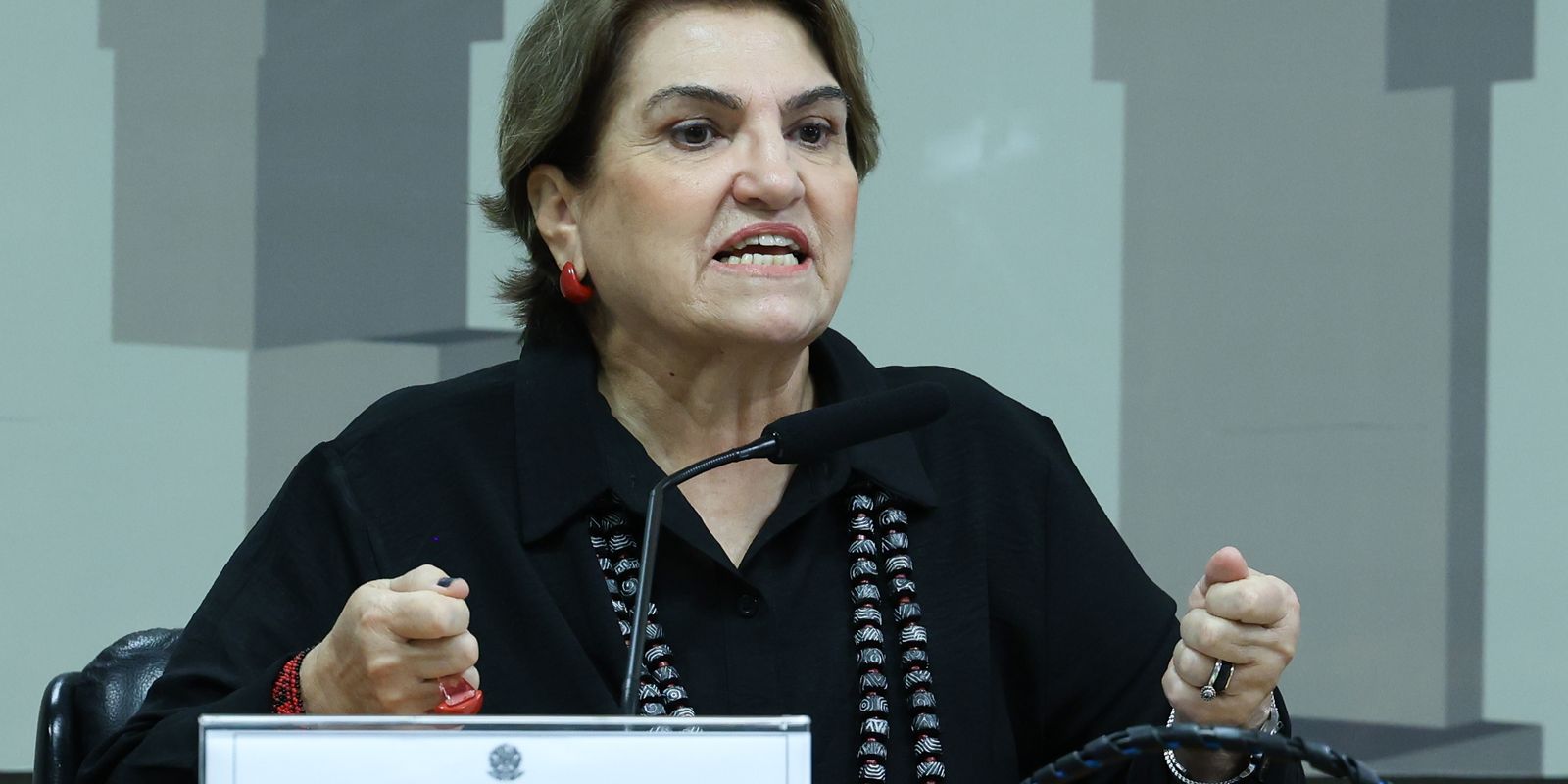 Ministra das Mulheres afirma que o fim da escala 6x1 ampliará acesso feminino ao mercado de trabalho