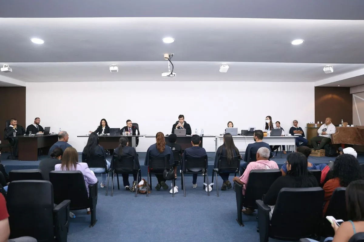 Comerciante que matou assaltante em roubo vai a júri popular