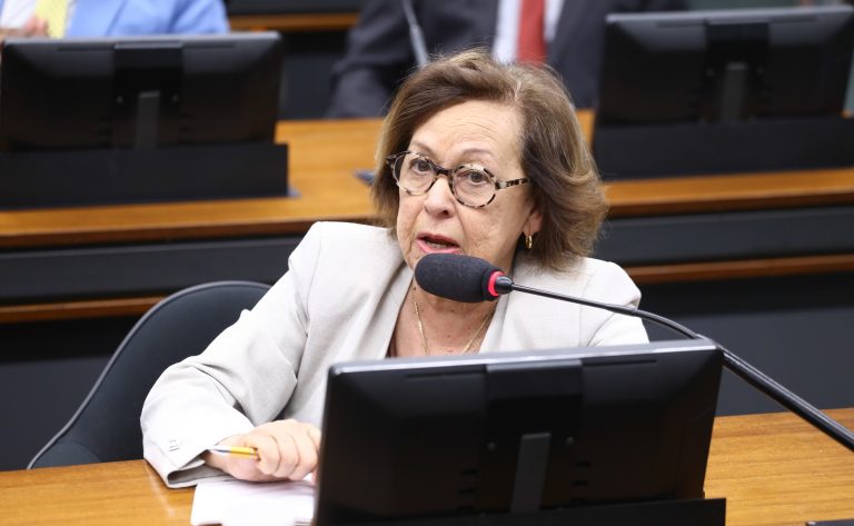 Comissão de educação aprova programa alimentar exclusivo para instituições federais