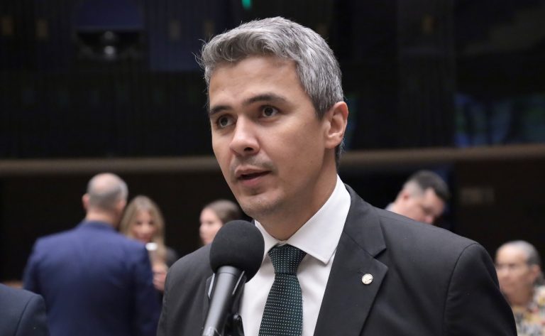 Tempo extra em avaliações é aprovado para estudantes com TDAH e dislexia