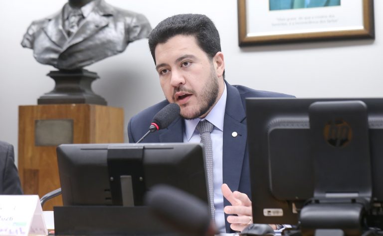 Comissão discute princípios para a regulamentação de plataformas digitais