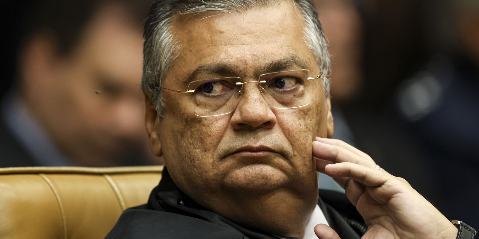 Flávio Dino proíbe novos penduricalhos após decisão do STF